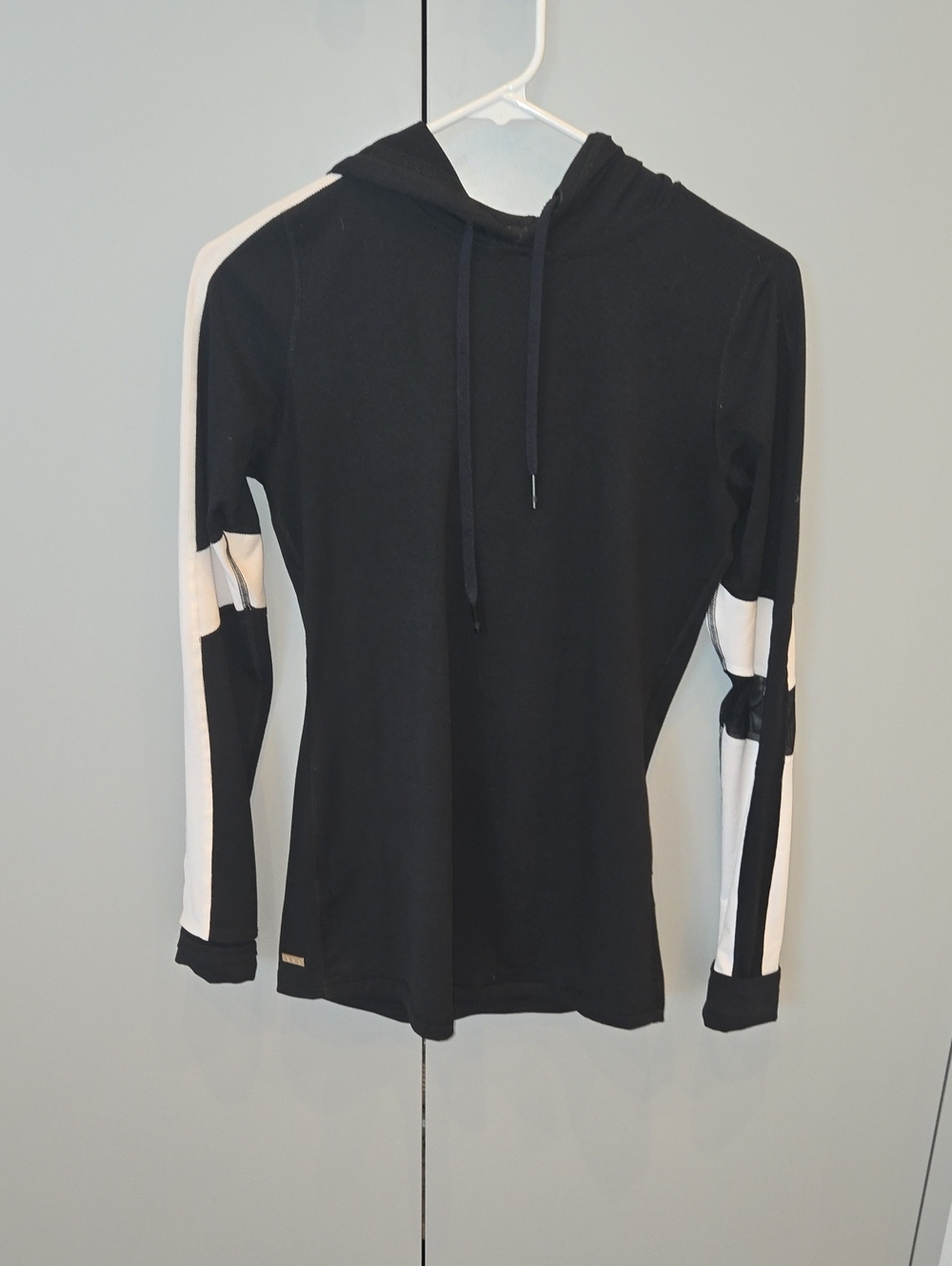 ALALA Black and White Long Sleeve Hooded Tee